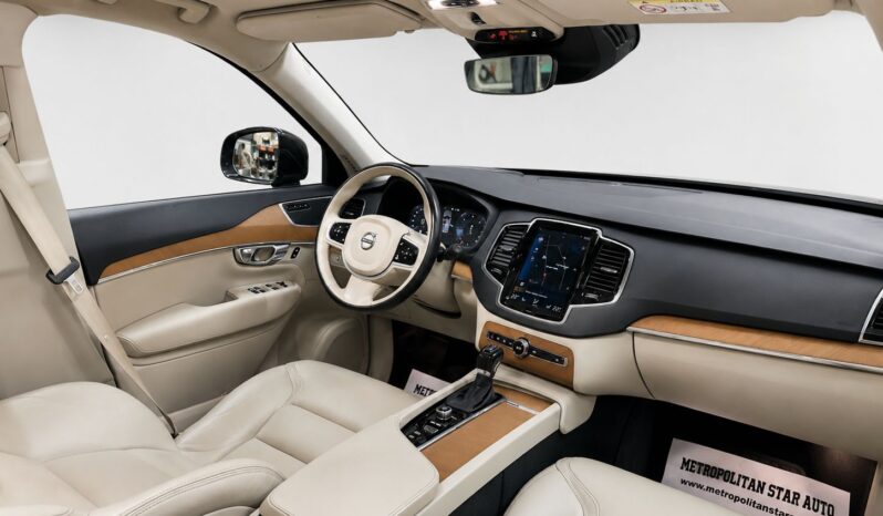 
								Volvo XC90 Inscription full									