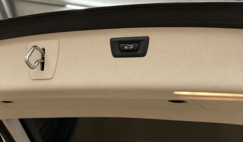 
								BMW Seria 3 full									