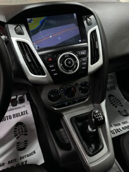 
										Ford Focus “Model Ghia” full									