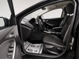 
										Ford Focus “Model Ghia” full									