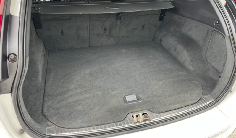 
								Volvo XC60 full									