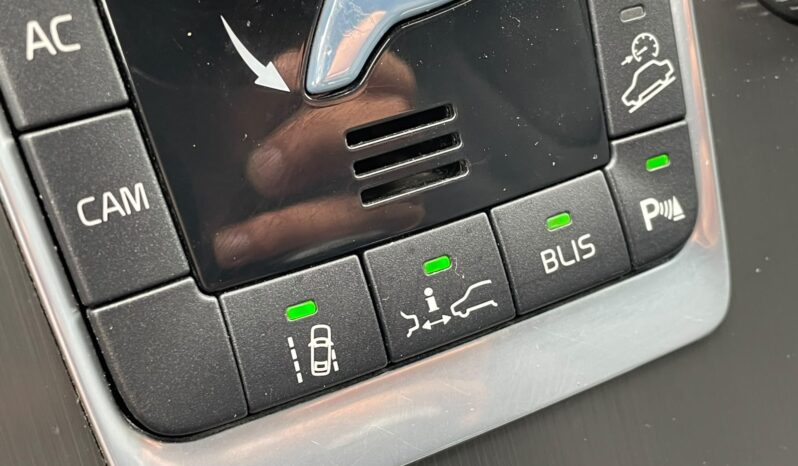 
								Volvo XC60 full									