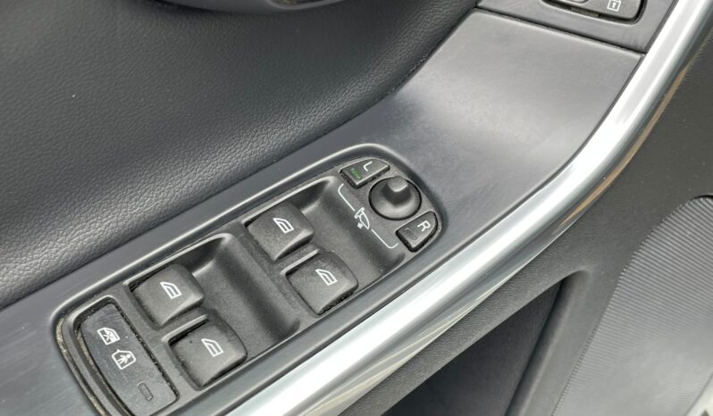 
								Volvo XC60 full									
