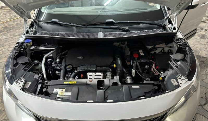 
								Peugeot 5008 full									
