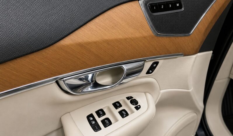 
								Volvo XC90 Inscription full									