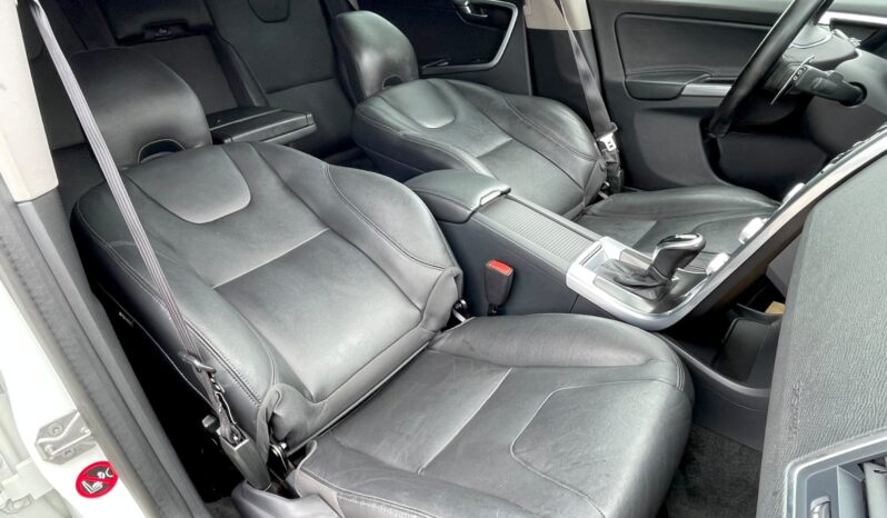 
								Volvo XC60 full									