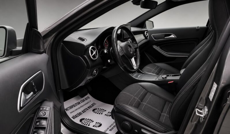 
								Mercedes-Benz GLA220 full									
