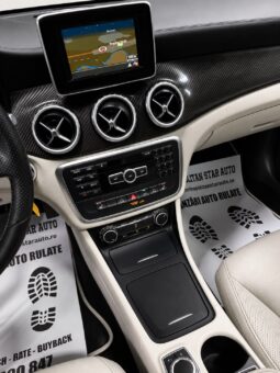 
										Mercedes-Benz GLA200 full									