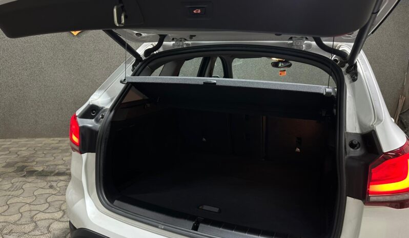 
								BMW X1 full									