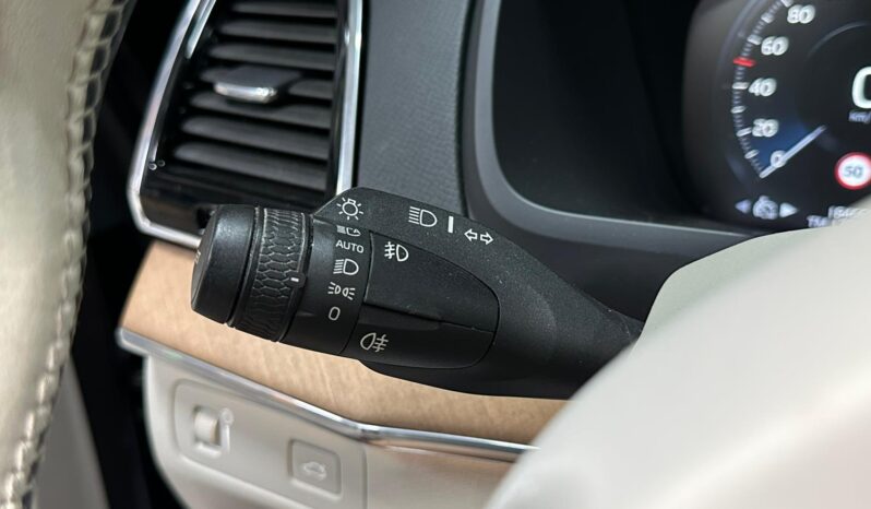 
								Volvo XC90 Inscription full									