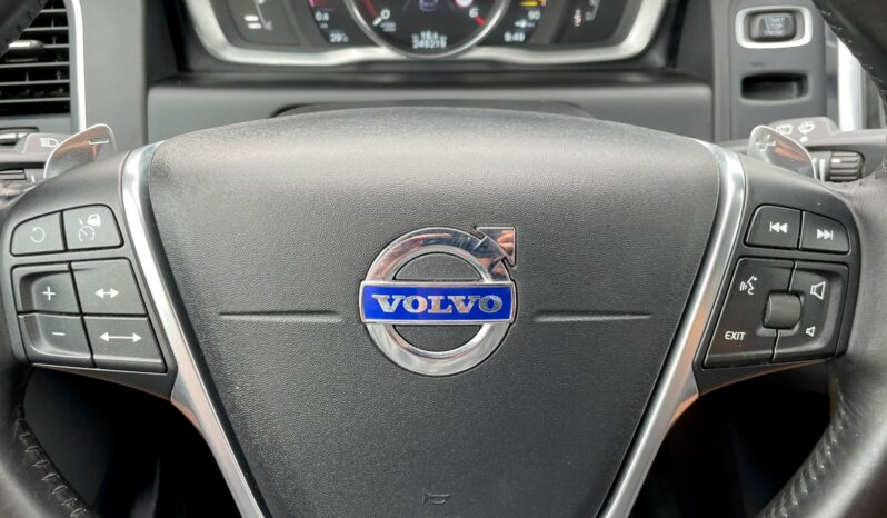 
								Volvo XC60 full									