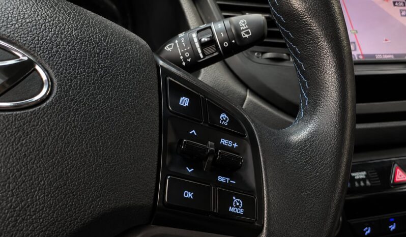
								Hyundai Tucson full									