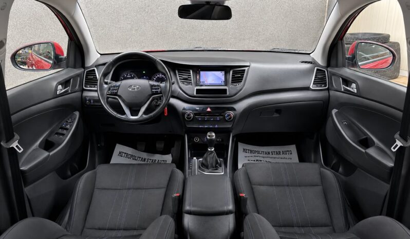 
								Hyundai Tucson full									