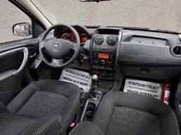 
										Dacia Duster full									