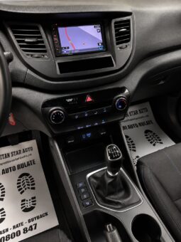 
										Hyundai Tucson full									
