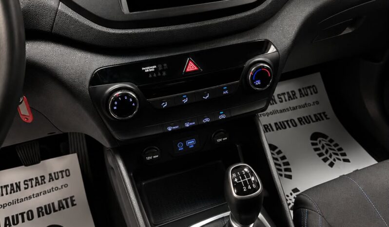 
								Hyundai Tucson full									