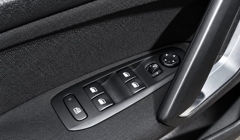 
								Peugeot 308 “Model Style” full									
