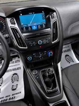 
										Ford Focus “Model Titanium” full									