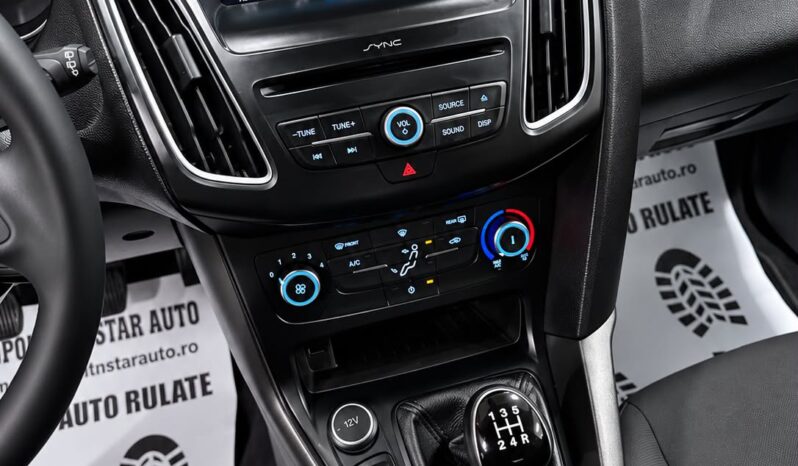 
								Ford Focus “Model Titanium” full									