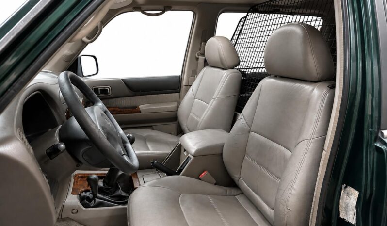 
								Nissan Patrol Y61 full									