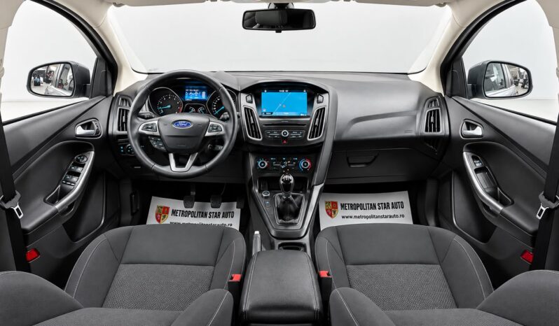 
								Ford Focus “Model Titanium” full									