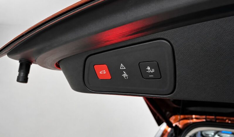 
								Peugeot 3008 full									