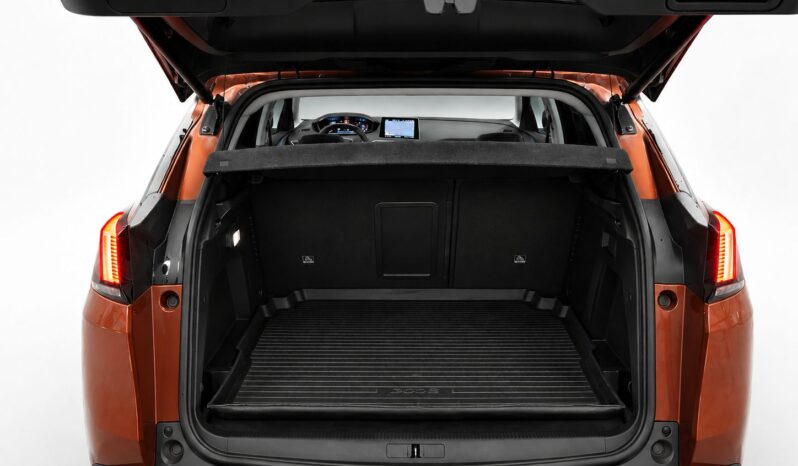 
								Peugeot 3008 full									