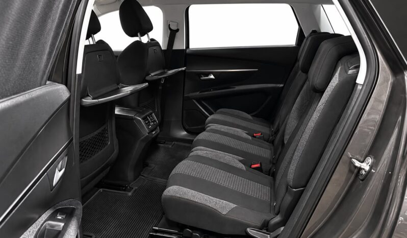 
								Peugeot 5008 “Model Allure” full									