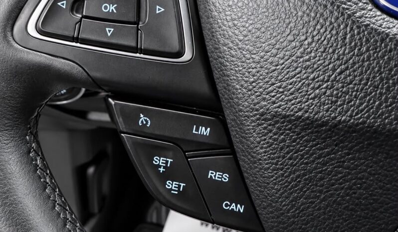 
								Ford Focus “Model Titanium” full									
