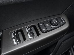 
										Kia Sportage full									