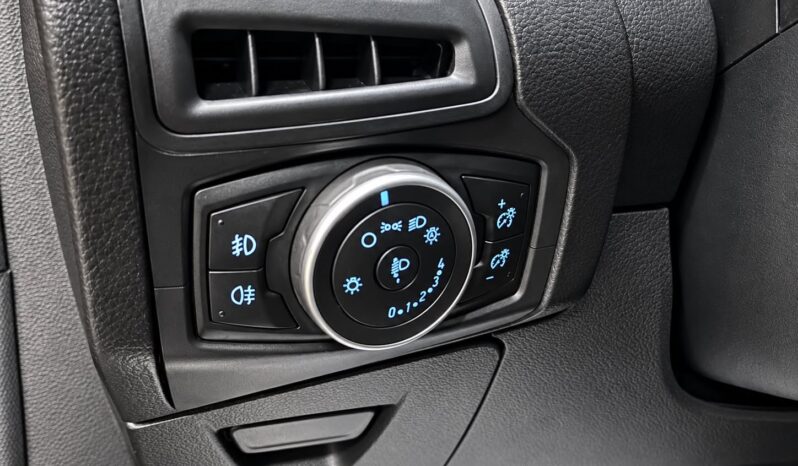 
								Ford Focus “Model Titanium” full									