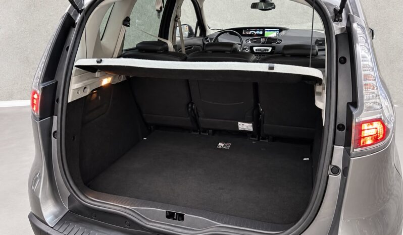
								Renault Scenic “Model BOSE” full									