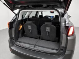 
										Peugeot 5008 “Model Allure” full									