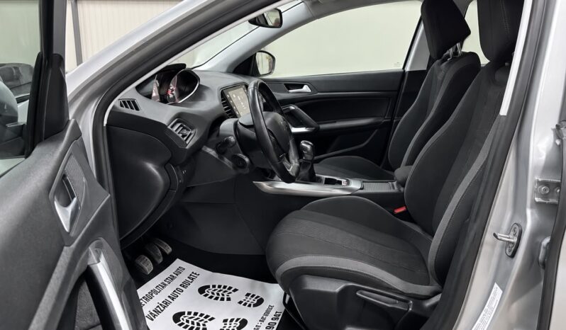 
								Peugeot 308 “Model Style” full									