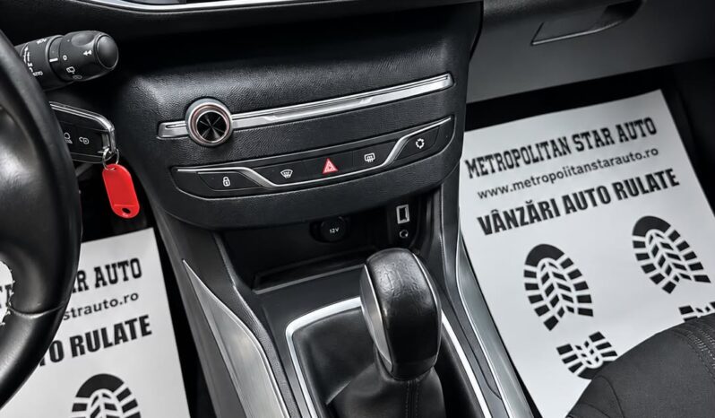 
								Peugeot 308 “Model Style” full									