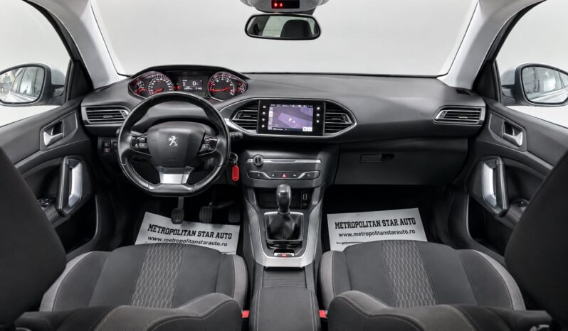 
								Peugeot 308 “Model Style” full									