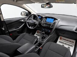 
										Ford Focus “Model Titanium” full									