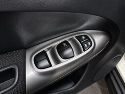 
										Nissan Juke full									