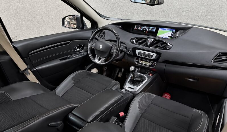 
								Renault Scenic “Model BOSE” full									
