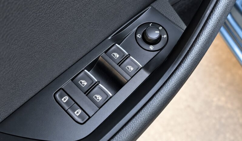 
Skoda Superb full									