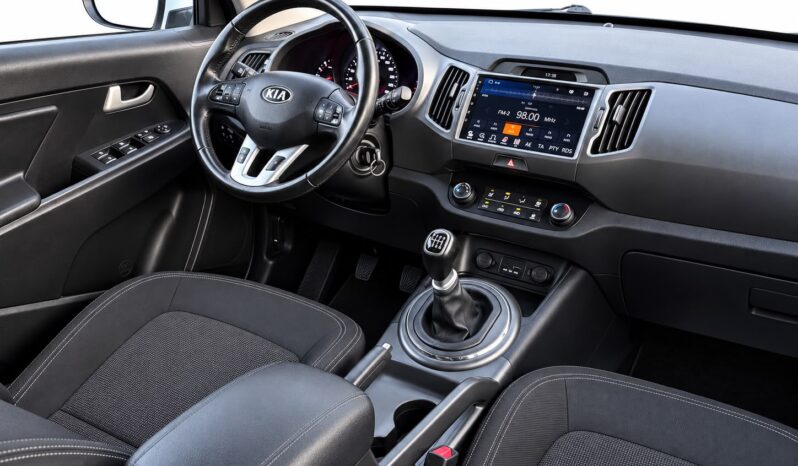 
								Kia Sportage full									