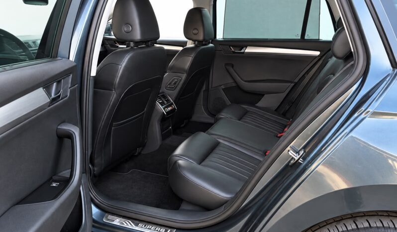 
Skoda Superb full									