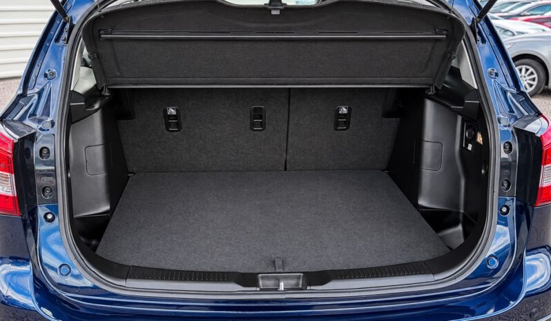 
Suzuki SX4 S-Cross full									
