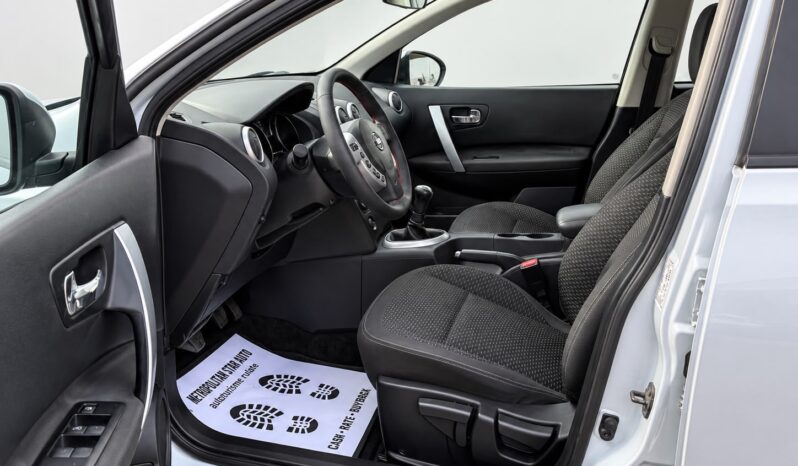 
								Nissan Qashqai full									