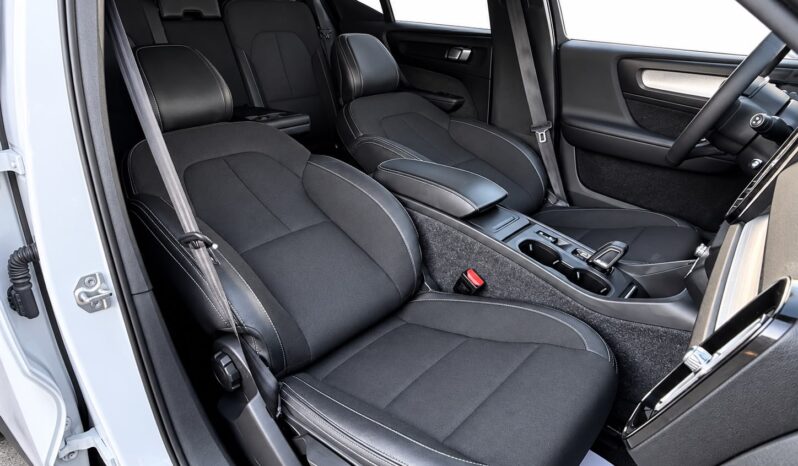 
Volvo XC40 full									