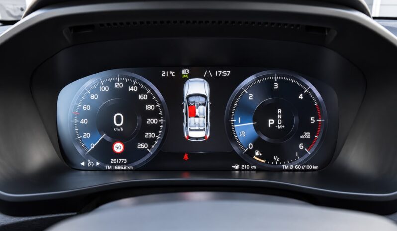 
Volvo XC40 full									
