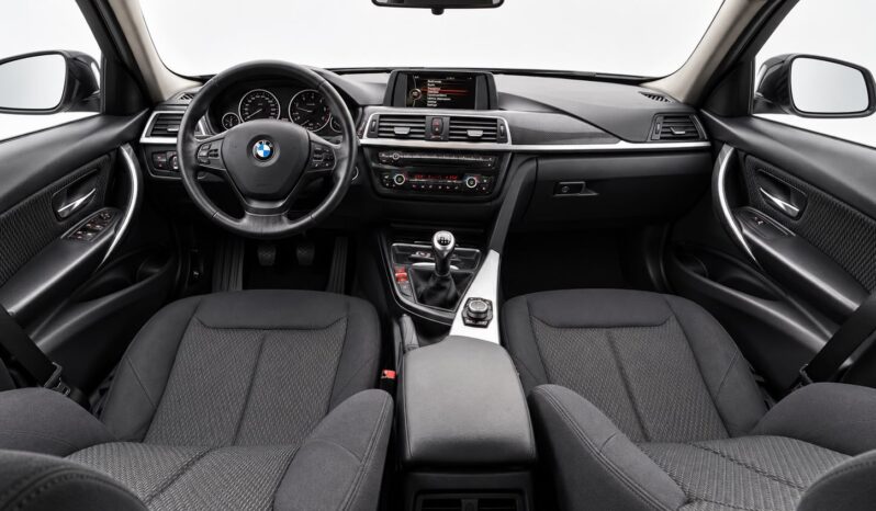
								BMW Seria 3 F30 full									