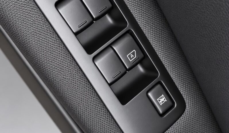 
								Nissan Qashqai full									