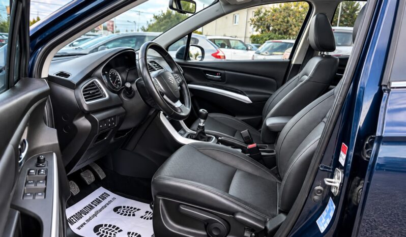 
Suzuki SX4 S-Cross full									