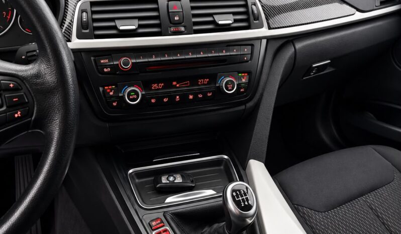 
								BMW Seria 3 F30 full									